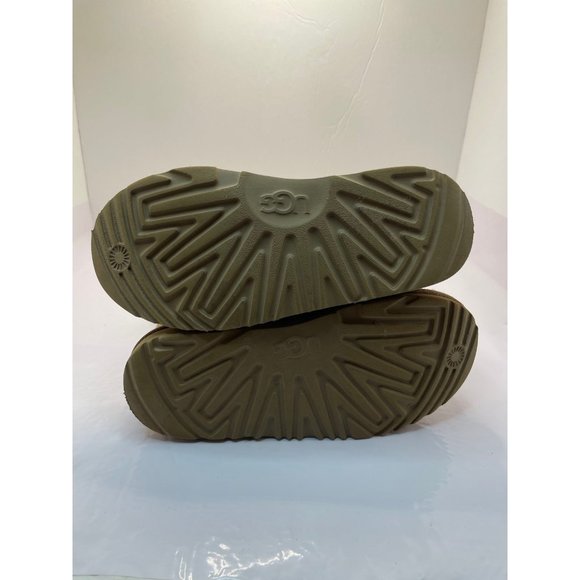 UGG Australia Bailey Button Boots Chestnut Girls Size 2 - Picture 8 of 8